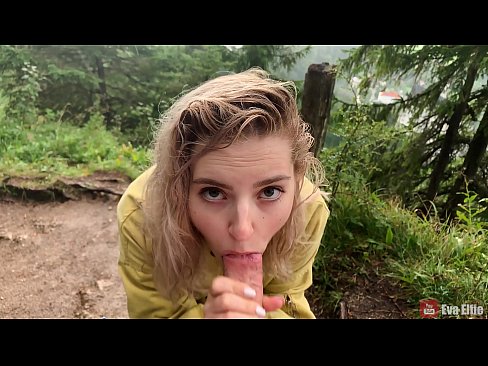 ❤️ Ragazza ingoia cum dopu un pompino publicu - Eva Elfi ❤ Bella porno à noi ❌