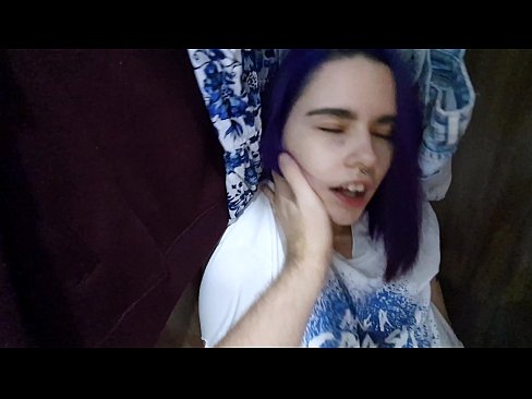 ❤️ Truvò a mo surella in l'armadiu è l'aiutò à cum ❤ Bella porno à noi ❌